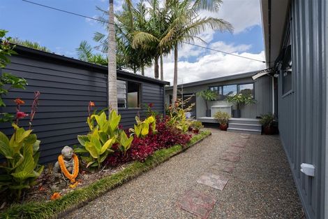 Photo of property in 13 Harbour View Road, Point Wells, Warkworth, 0986