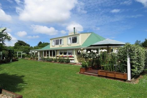 Photo of property in 104 Cd Farm Road, Levin, 5571