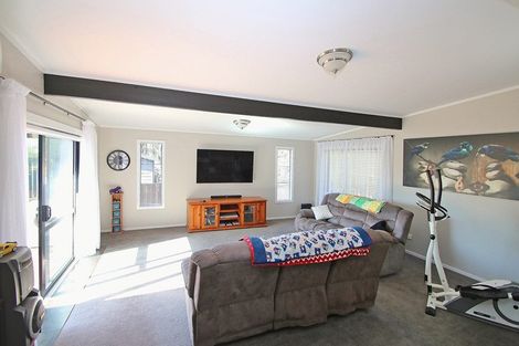 Photo of property in 54 Foster Road, Temple View, Hamilton, 3218