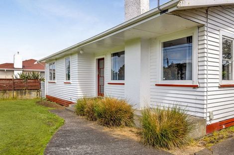 Photo of property in 42 Puriri Street, Hawera, 4610