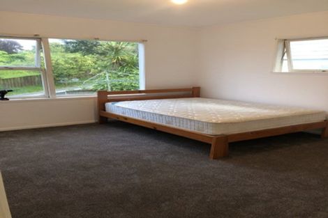 Photo of property in 2 Jonathan Place, Sunnynook, Auckland, 0620