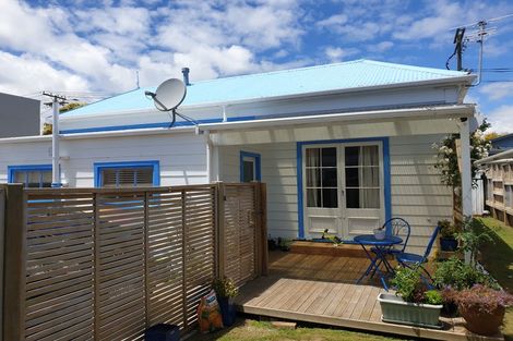 Photo of property in 1/30 Bulteel Street, New Plymouth, 4310