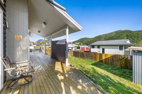 Photo of property in 261 Waikawa Road, Waikawa, Picton, 7220