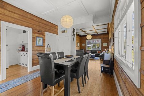 Photo of property in 22 Wallis Street, Raglan, 3225