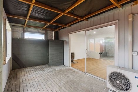 Photo of property in 32 Idlewild Avenue, Mangere, Auckland, 2022