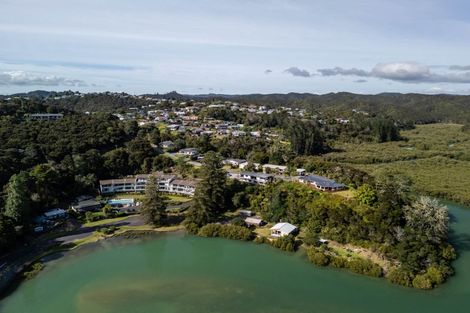 Photo of property in Bridgewater Apartments, 202/7 Te Rangi Cross Road, Paihia, 0200