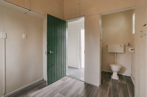 Photo of property in 21 South Street, West End, Palmerston North, 4410