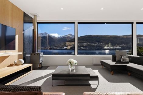 Photo of property in 594 Peninsula Road, Kelvin Heights, Queenstown, 9300
