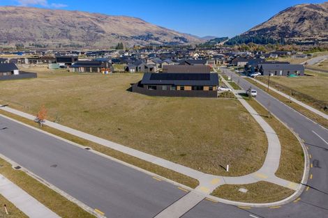 Photo of property in 55 Doug Ledgerwood Drive, Wanaka, 9305