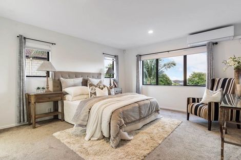 Photo of property in 1 Coachman Drive, Flat Bush, Auckland, 2016
