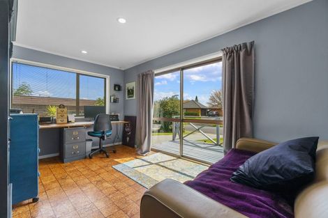 Photo of property in 2 Sheridan Crescent, Leamington, Cambridge, 3432
