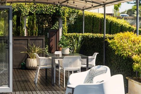 Photo of property in 61a Fairmount Road, Titirangi, Auckland, 0604