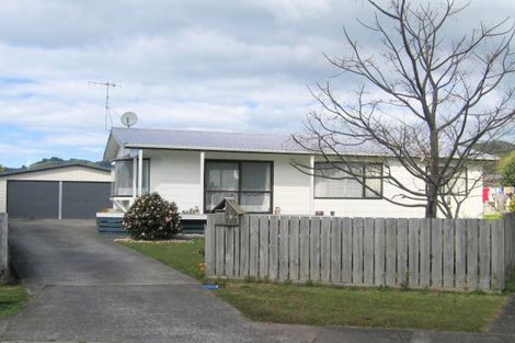 Photo of property in 109 Waverley Place, Whangamata, 3620