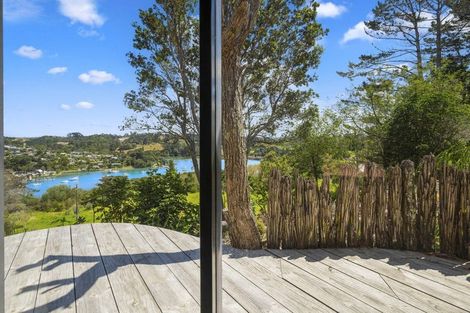 Photo of property in 90 Cedar Terrace, Stanmore Bay, Whangaparaoa, 0932