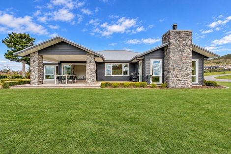Photo of property in 7 Lochinvar Lane, Acacia Bay, Taupo, 3385