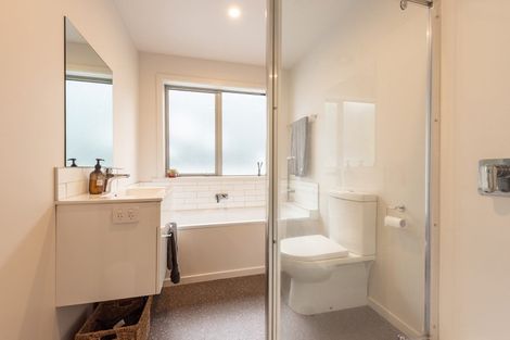 Photo of property in 14b Rarangi Way, Owhiro Bay, Wellington, 6023