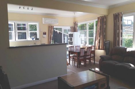 Photo of property in 84 Strathmore Avenue, Strathmore Park, Wellington, 6022