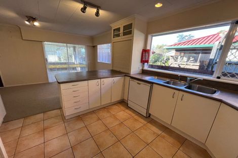 Photo of property in 1 Guernsey Place, Fitzherbert, Palmerston North, 4410