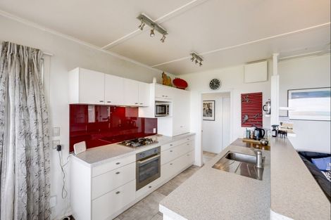 Photo of property in 230 Whirinaki Road, Eskdale, Napier, 4182