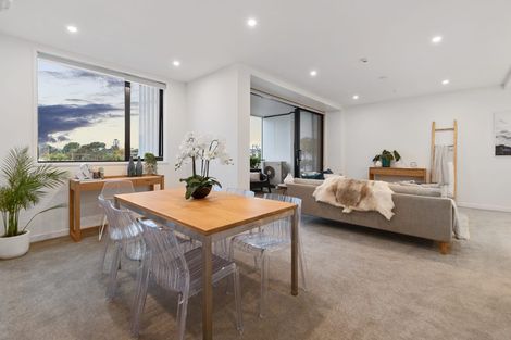 Photo of property in 207/8a Lake Pupuke Drive, Takapuna, Auckland, 0622