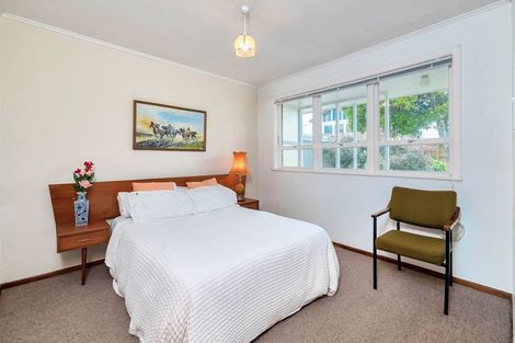 Photo of property in 1/8 Westward Ho, Glen Eden, Auckland, 0602