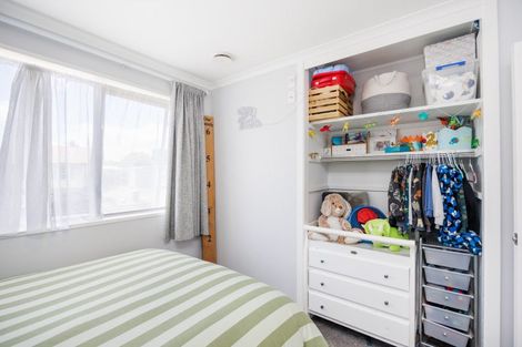 Photo of property in 2 Capri Place, Awapuni, Palmerston North, 4412