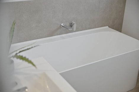 Photo of property in 64 Empire Crescent, Papamoa, 3118