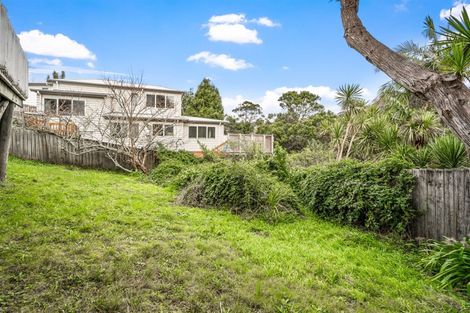 Photo of property in 32a Deverell Place, Northcross, Auckland, 0632