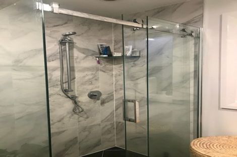 Photo of property in 2/220a Church Street, Onehunga, Auckland, 1061