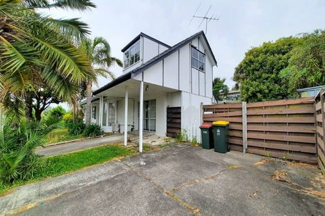 Photo of property in 15 Whiteacres Drive, Sunnyhills, Auckland, 2010