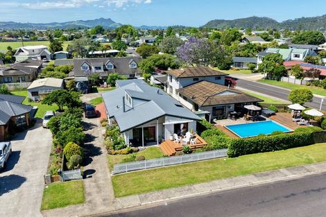 Photo of property in 83 Robinson Road, Whitianga, 3510