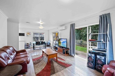 Photo of property in 10 Portrush Lane, Takanini, 2112