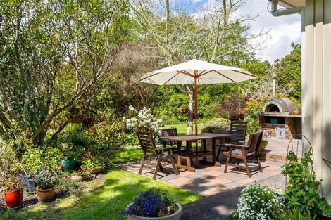 Photo of property in 1021 Old North Road, Waimauku, 0882