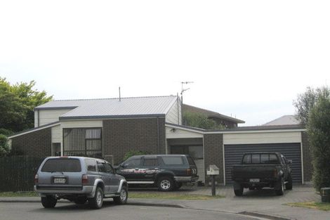 Photo of property in 8 Frome Place, St Albans, Christchurch, 8052