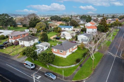 Photo of property in 51 Pilkington Road, Panmure, Auckland, 1072