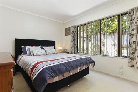 Photo of property in 26 Dunbarton Drive, Ranui, Auckland, 0612
