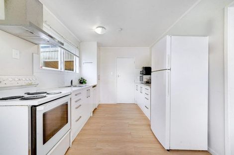 Photo of property in 6 Valencia Place, Manurewa, Auckland, 2102