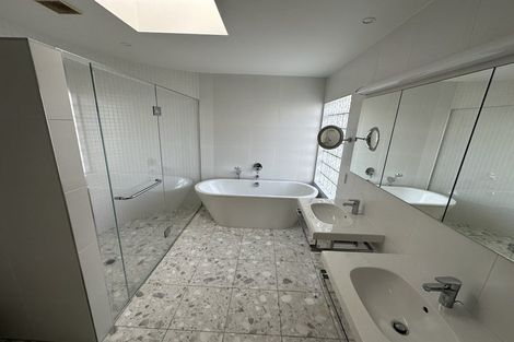 Photo of property in 19 Ngatira Road, Muriwai, Waimauku, 0881