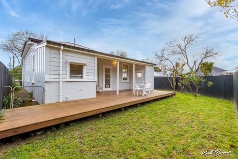 Photo of property in 43 Seddon Street, Wallaceville, Upper Hutt, 5018