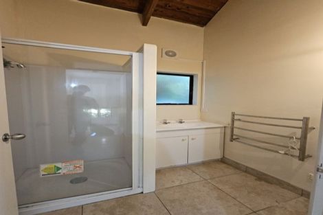 Photo of property in 50 Sunnyhaven Avenue, Beach Haven, Auckland, 0626