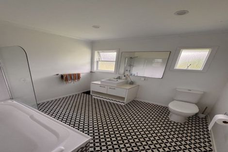 Photo of property in 407a Main Road, Huapai, Kumeu, 0810