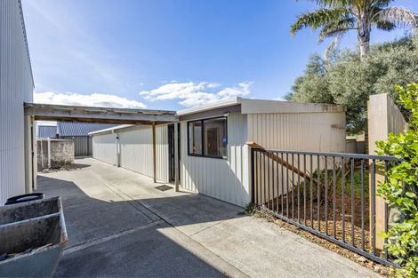 Photo of property in 179 Taupaki Road, Taupaki, 0782