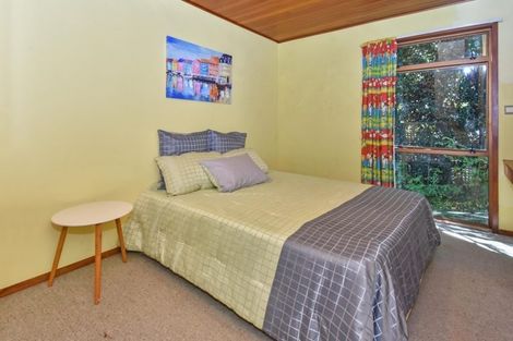 Photo of property in 30 Scenic Drive, Hillpark, Auckland, 2102