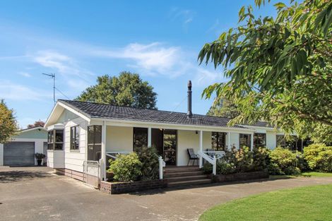 Photo of property in 8 Smith Street, Dannevirke, 4930