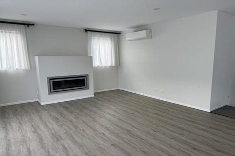 Photo of property in 28 Tawatawa Street, Long Bay, Auckland, 0630