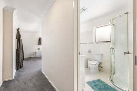 Photo of property in 20a Sutton Crescent, Papakura, 2110