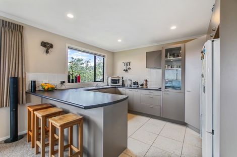 Photo of property in 10 Thomas Hamer Place, Greenhithe, Auckland, 0632