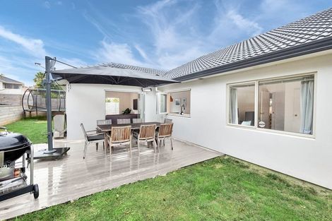 Photo of property in 35 Caversham Drive, Torbay, Auckland, 0630