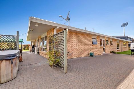Photo of property in 33 Carter Drive, Pomare, Rotorua, 3015