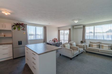 Photo of property in 33 Tiller Close, Kelvin Grove, Palmerston North, 4414